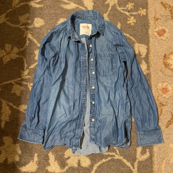 Mossimo chambray button down - Picture 1 of 5